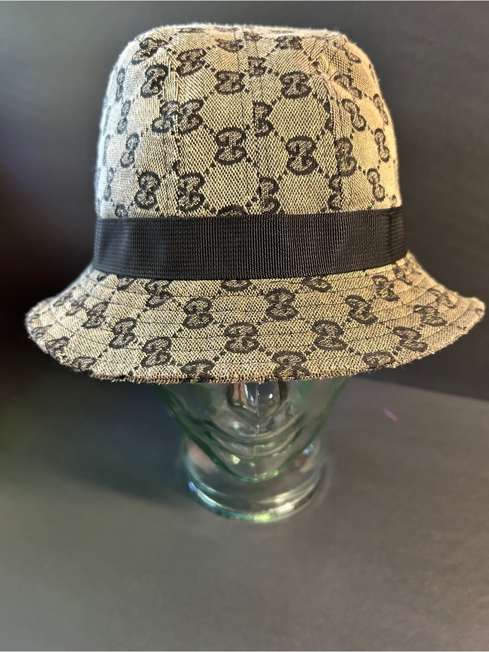 Authentic Gucci Bucket Hat - Men - Size L - Great Condition